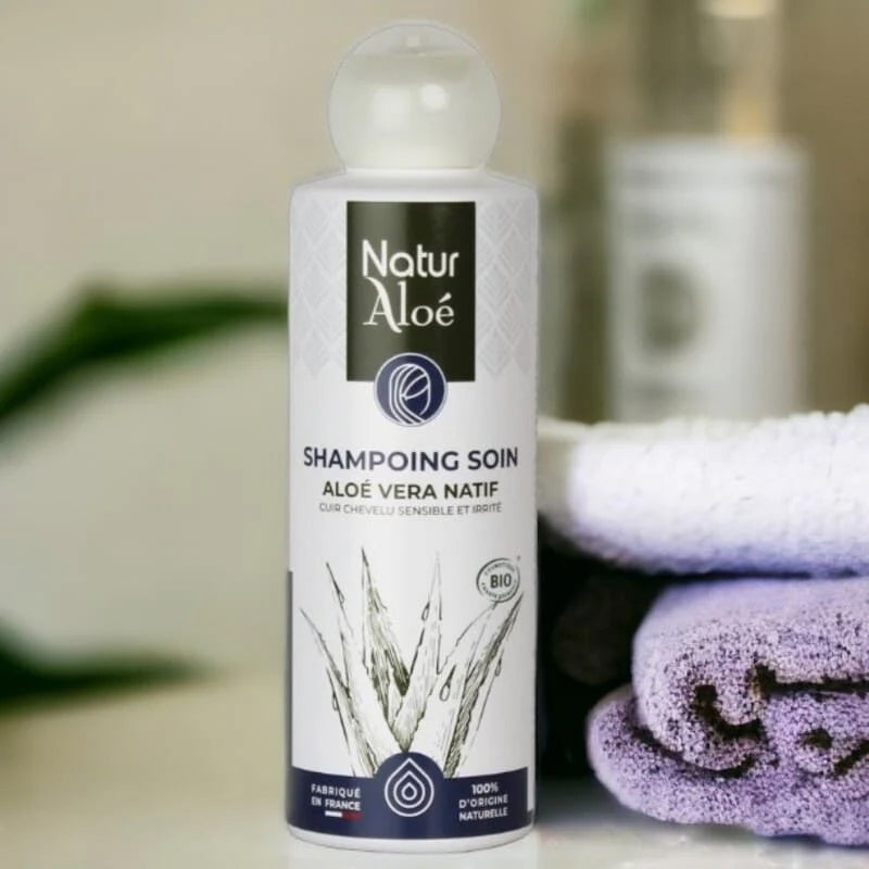 Soothing organic aloe vera shampoo for daily use